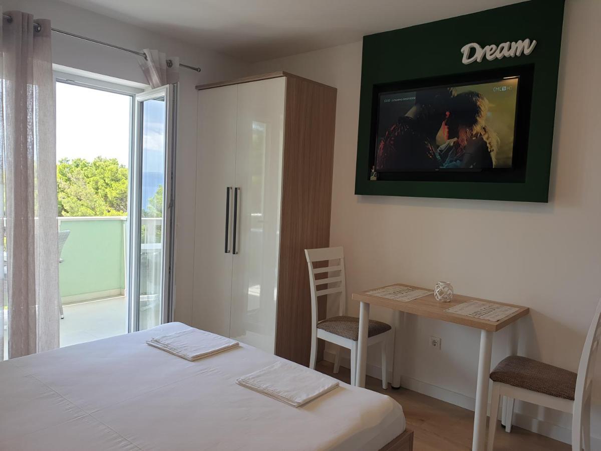 Guesthouse Dominovic Brela Bagian luar foto