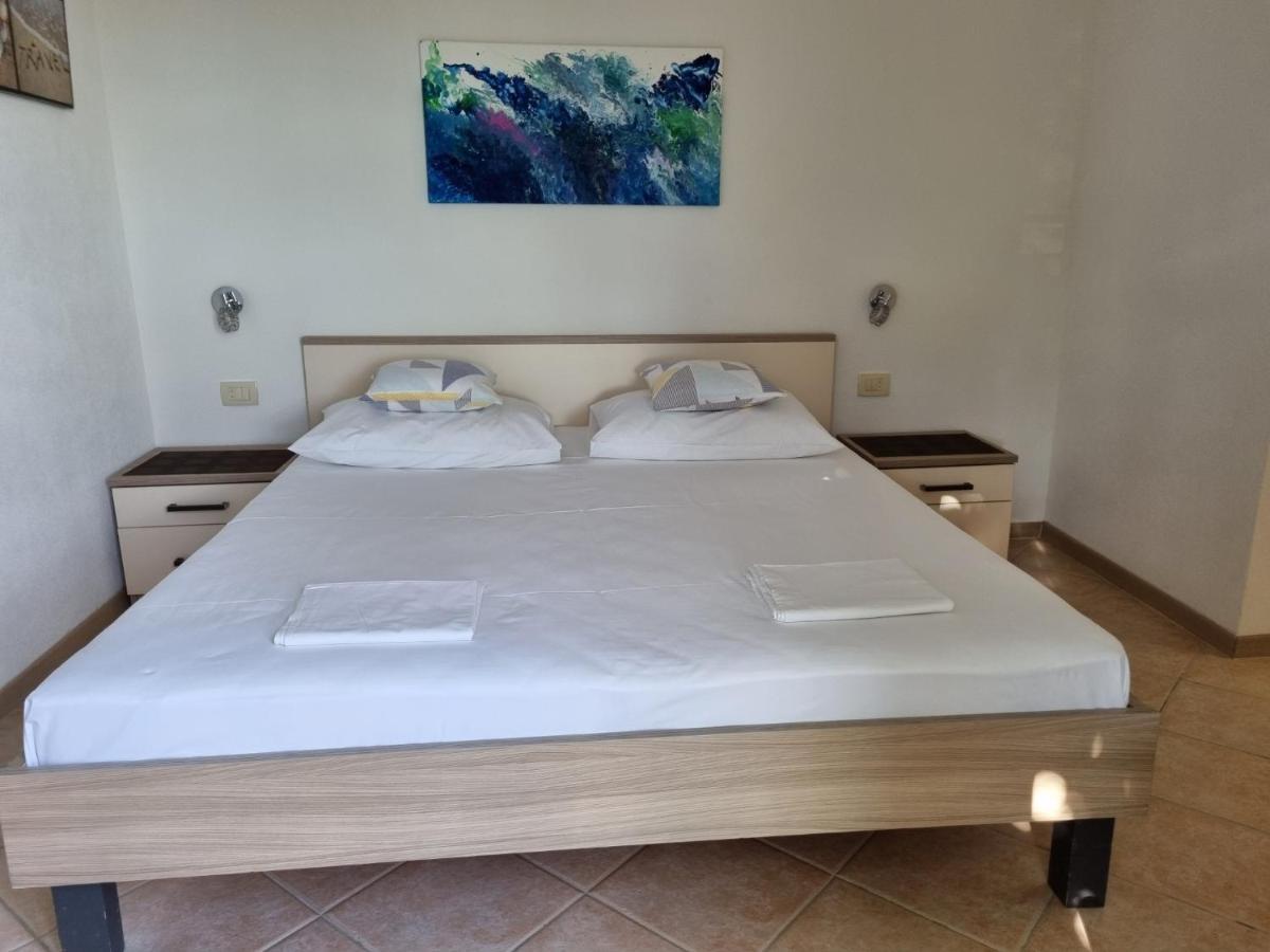 Guesthouse Dominovic Brela Bagian luar foto