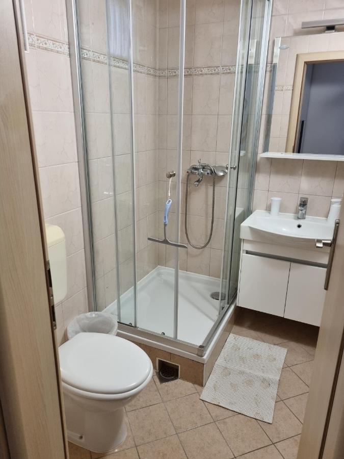 Guesthouse Dominovic Brela Bagian luar foto