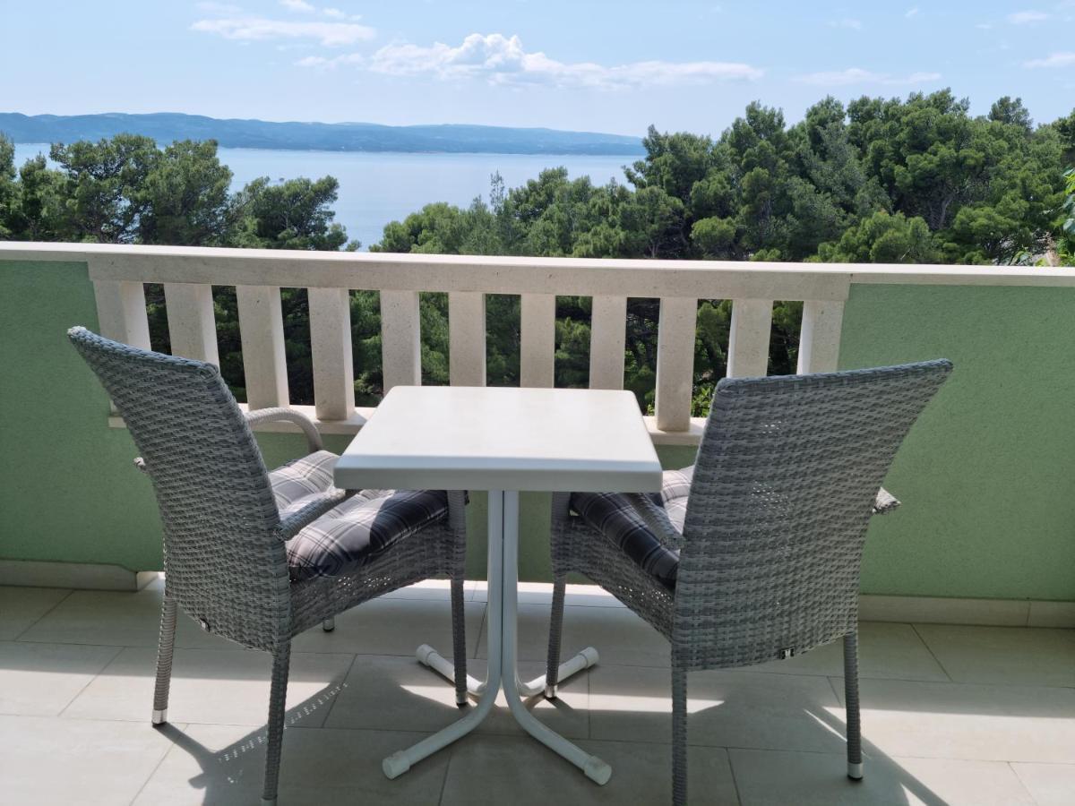 Guesthouse Dominovic Brela Bagian luar foto