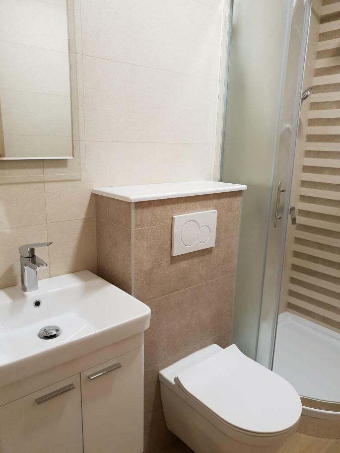 Guesthouse Dominovic Brela Bagian luar foto